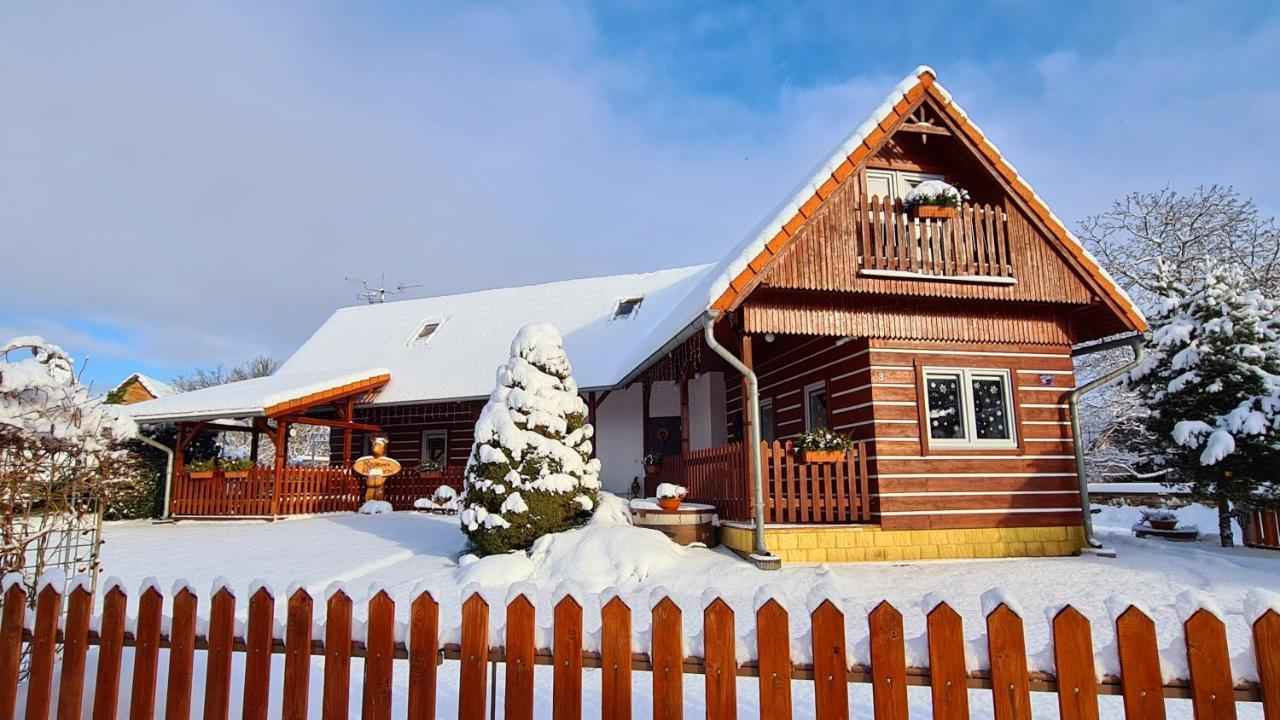 Roubenka Rozkos Villa Nové Město nad Metují Bagian luar foto