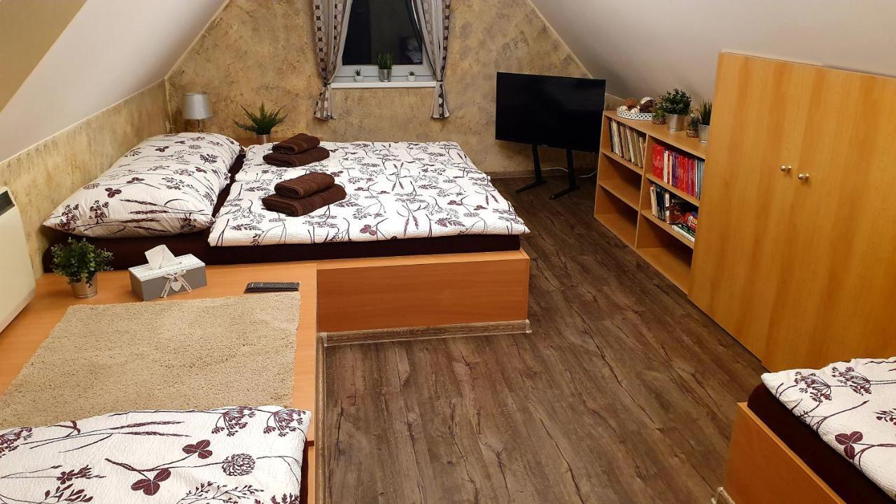 Roubenka Rozkos Villa Nové Město nad Metují Bagian luar foto